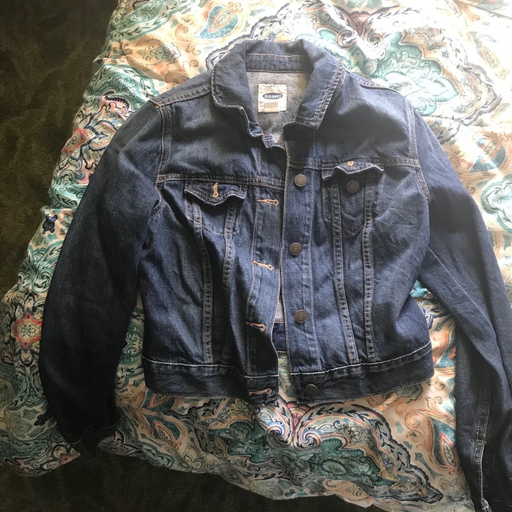 Medium washed Jean jacket !